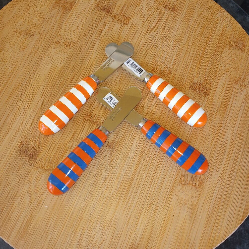pair of cheese butter spreader knives  choose a pattern - quantities available - Picture 4 of 5